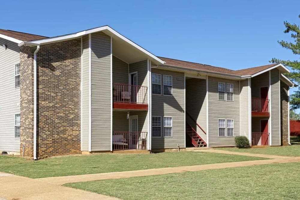 Spencer Trace Apartments Exterior